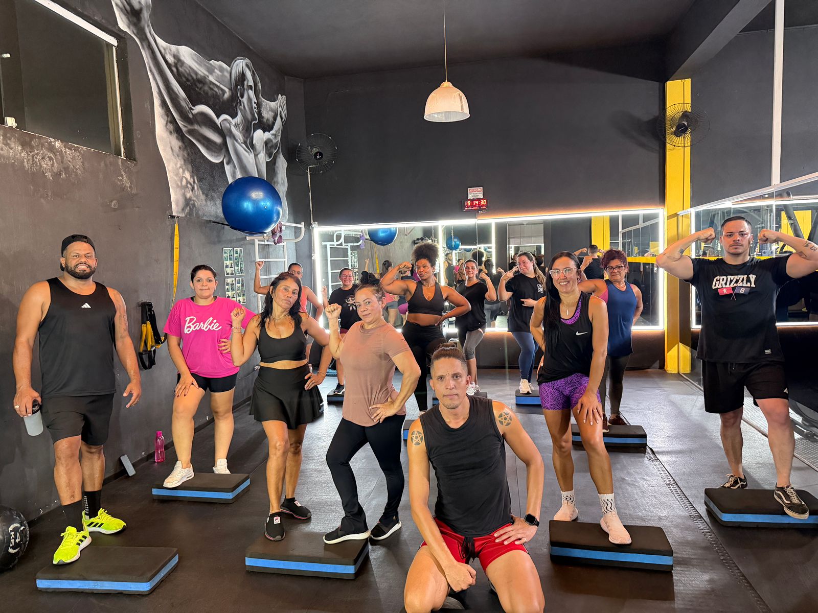 Aula de step na Black Fit 19